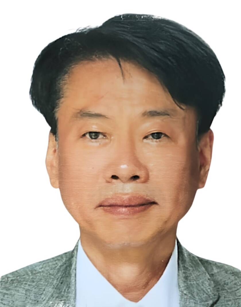Ki Hong Lee